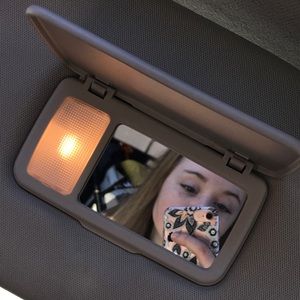 Meet your Posher, Camille